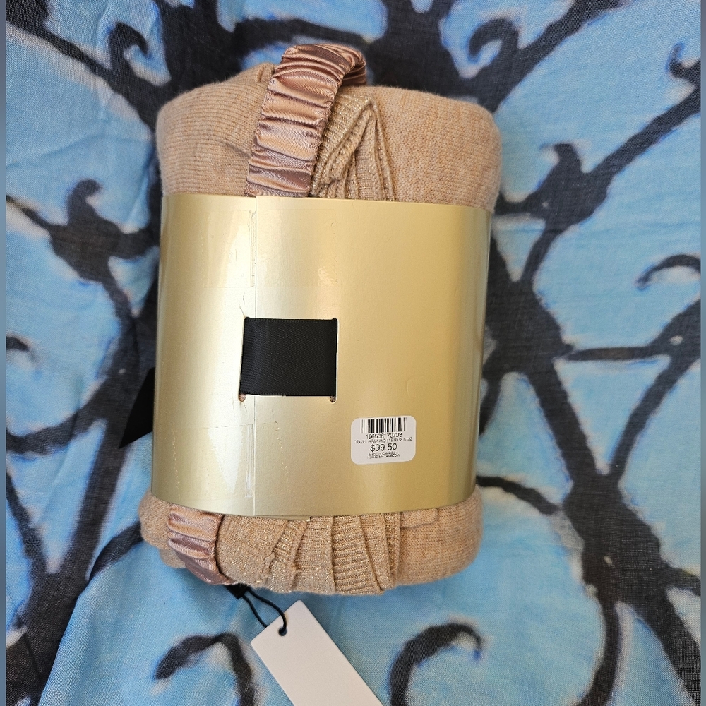 NWT Chicos Travel Cashmere Set - Picture 2 of 4